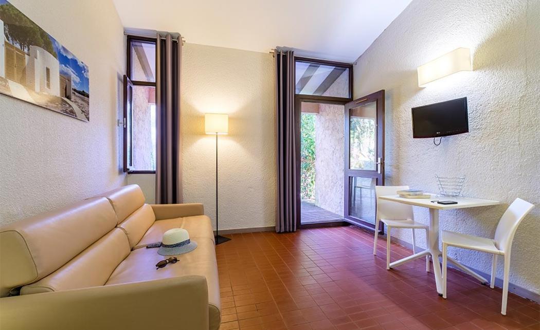 מלון Belambra Clubs La Colle-Sur-Loup - Les Terrasses De Saint-Paul De Vence חדר תמונה