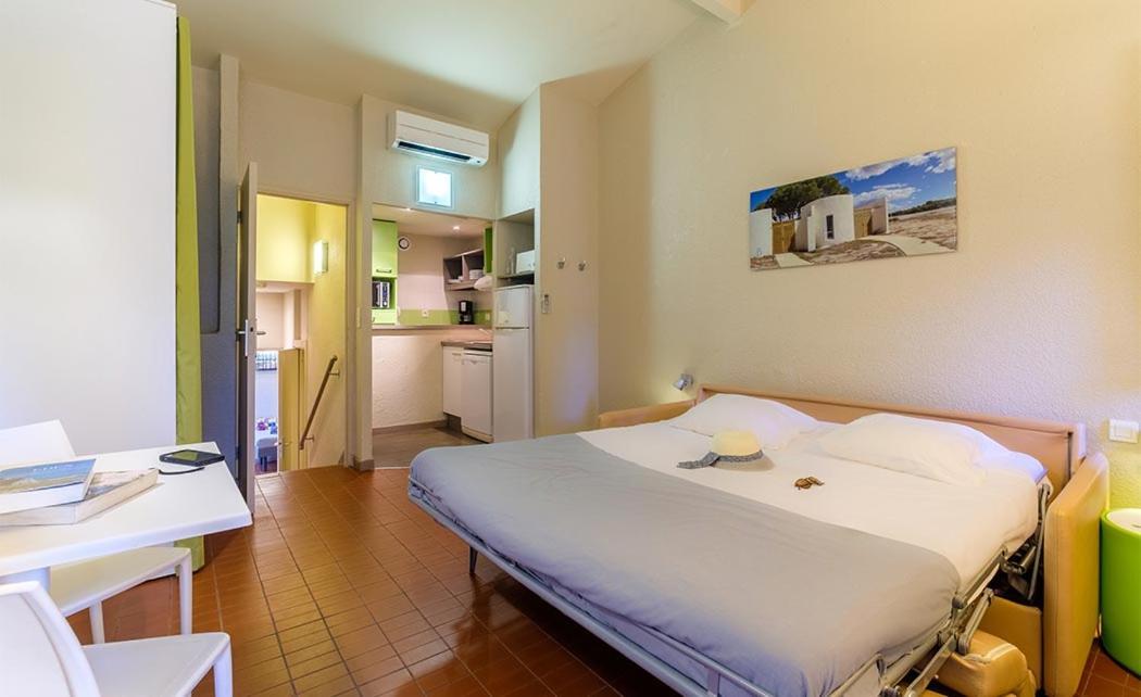 מלון Belambra Clubs La Colle-Sur-Loup - Les Terrasses De Saint-Paul De Vence חדר תמונה