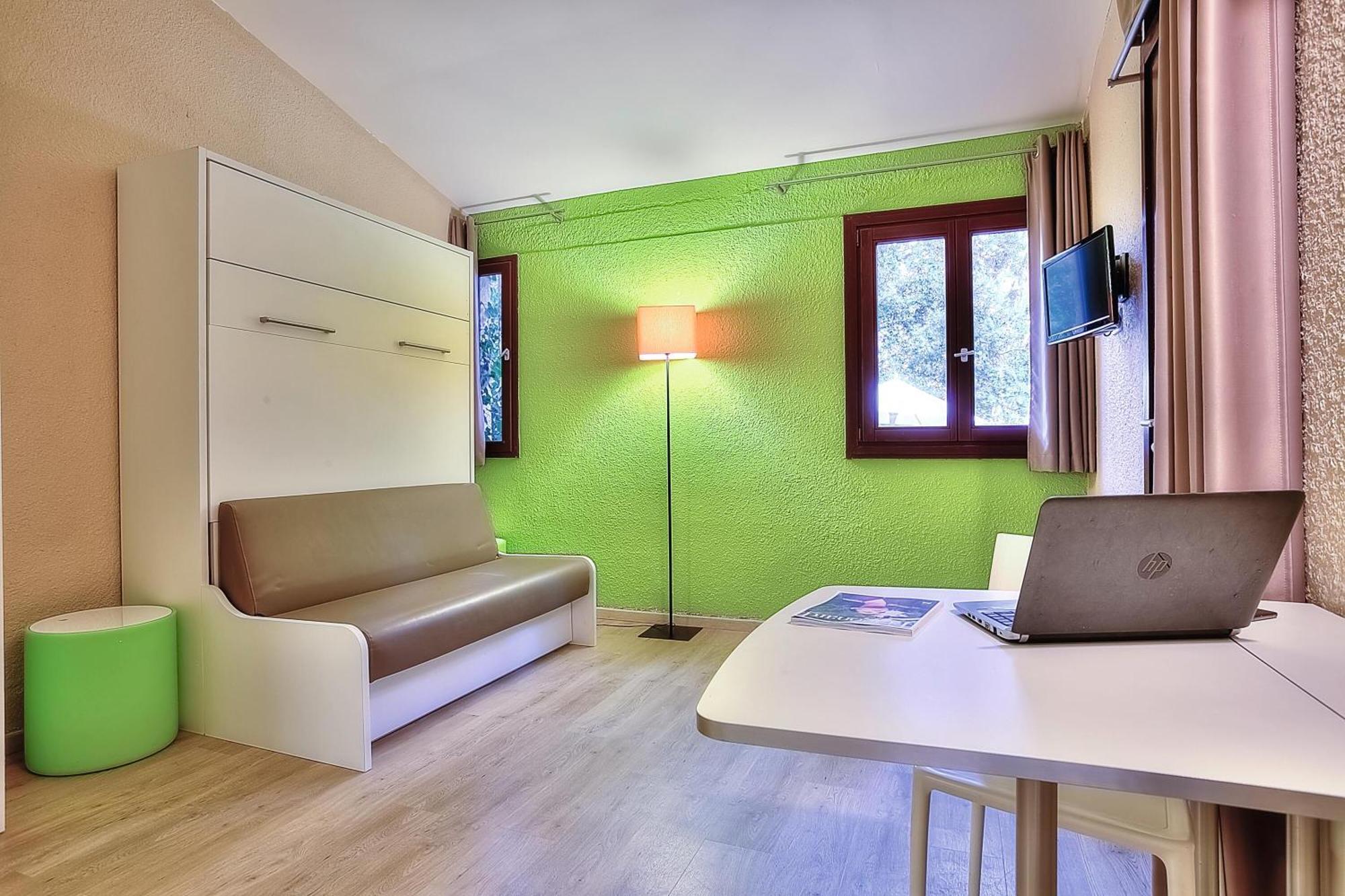 מלון Belambra Clubs La Colle-Sur-Loup - Les Terrasses De Saint-Paul De Vence חדר תמונה
